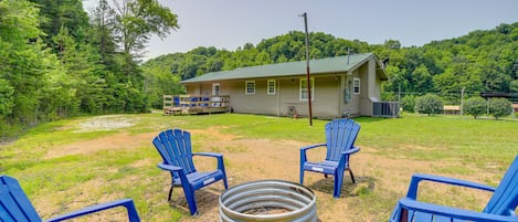 Huntsville Vacation Rental | 3BR | 1BA | 1,800 Sq Ft | Steps Required to Enter