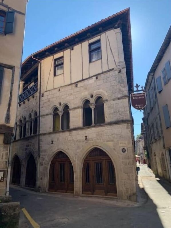 Maison du Roy - 800 y.o one of the famous building in Saint Antonin Noble Val 