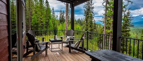 Each cabin has a picnic table and bbq grill on the deck