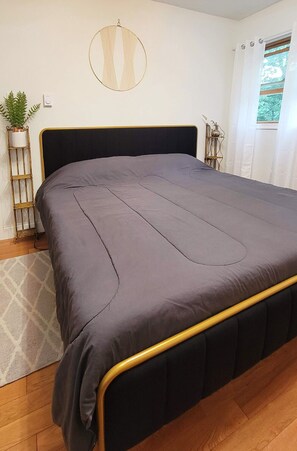 King Bed - 10" Mattress