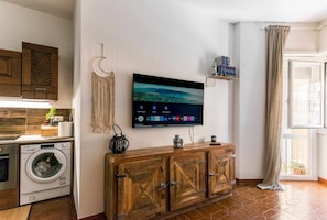 TV and multimedia,Living room