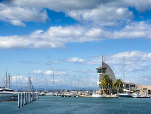 Cloud, Sky, Water, Boat, Watercraft, Blue, Vehicle, Body Of Water, Lake, Building
