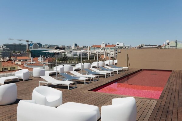 Rooftop pool