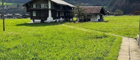 Haus mit Ferienwohnung