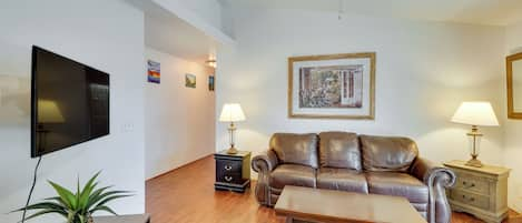 Medford Vacation Rental | 4BR | 2BA | 1,694 Sq Ft | 2 Steps to Access