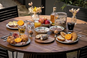 Breakfast buffet