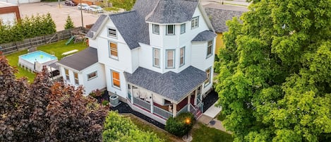 Come experience the best of South Haven—just a short walk to downtown and the beach!