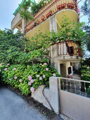 Façade