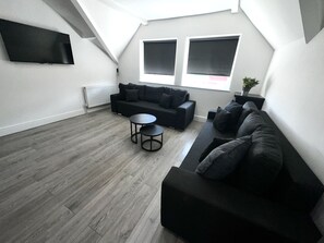 Living Room / Lounge