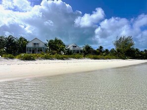 ON THE BEACH - Beachy Keen Beach House