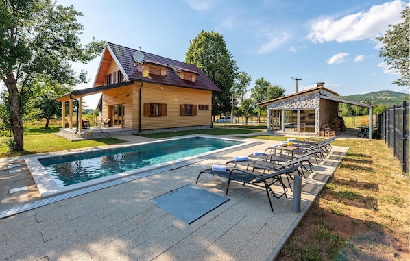 pool