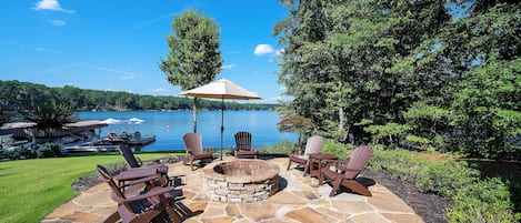 Large Firepit Overlooking the Lake