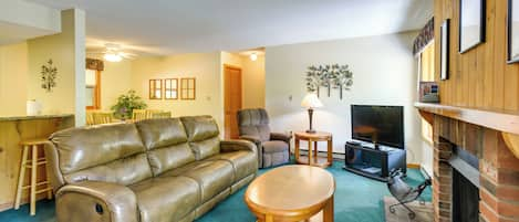 Lincoln Vacation Rental | 2BR | 2BA | Stairs to Enter | 1,218 Sq Ft