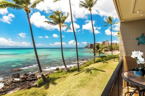 Dine al fresco in paradise