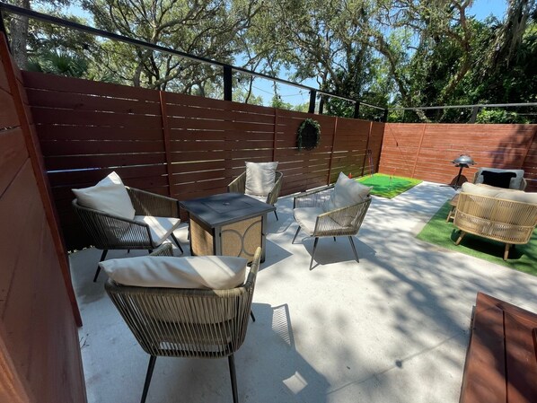 Fire pit that seats four.