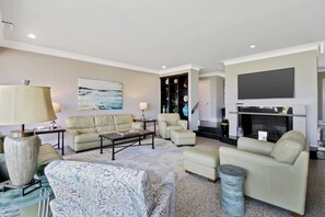 27 South Beach Lagoon | Living Room