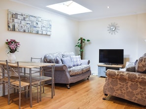 Living room/dining room | Teddys Cottage - Causey Arch Cottages, Beamish