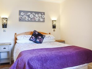 Double bedroom | Teddys Cottage - Causey Arch Cottages, Beamish