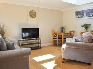 Living room/dining room | Gracies Cottage - Causey Arch Cottages, Beamish