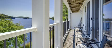 Silver Lake Vacation Rental | 2BR | 2.5BA | 1,800 Sq Ft | Staircase Required