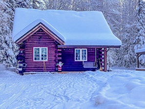 Cabin in winter in Alaska 