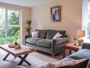 Living room | Mutton Hill Cottage, Pembroke
