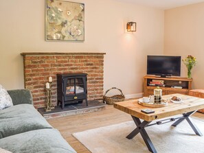 Living room | Mutton Hill Cottage, Pembroke