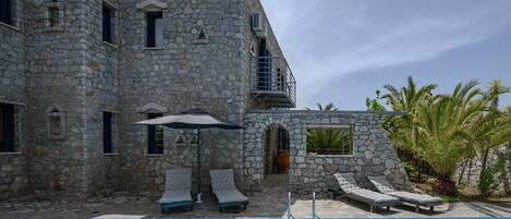 Petritis,serene villa,pool,Near taverns,Crete,Greece