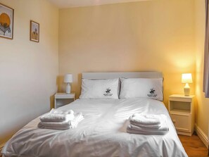 Double bedroom | Swift Cottage, Chilton Polden, near Glastonbury