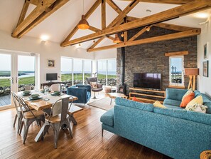 Open plan living space | Two Seas Hebrides, Eoropie, Isle of Lewis