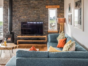 Open plan living space | Two Seas Hebrides, Eoropie, Isle of Lewis