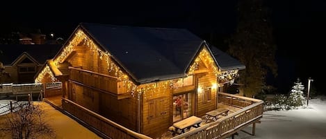 Extérieur du chalet refait automne 2023