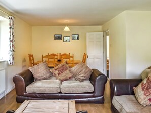 Living room/dining room | The Mallards - Woodside Fishery, Cleobury Mortimer, Worcestershire