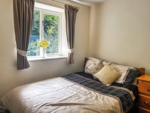 Double bedroom | The Mallards - Woodside Fishery, Cleobury Mortimer, Worcestershire