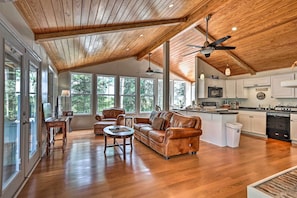 Living Room | 2nd Floor