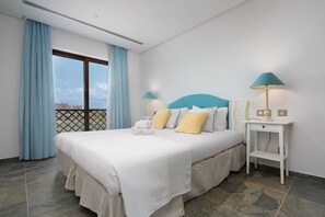 Clean and bright, our bedroom has a queen-sized bed and balcony access for your comfort and needs #bed #algarve #home