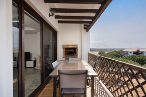 Turn imagination into reality and enjoy a glass of good wine, a book, a fantastic meal, or just the fresh Algarve air on this cozy balcony #summer #vacations #garden #algarve