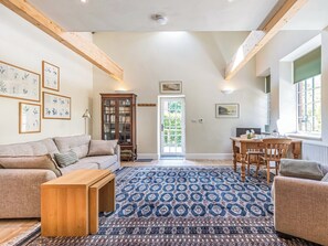 Living room/dining room | The Old Stable, Dursley