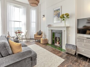 Living room/dining room | Eversfield Apartment, St. Leonards on Sea