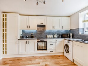 Kitchen | Wheelwright’s Cottage, Rodsley, near Ashbourne