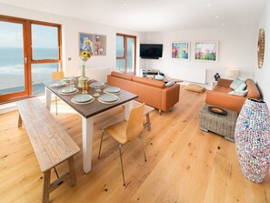 Living room/dining room | Sunset Beach - Crows Nest, Mortehoe, near Woolacombe
