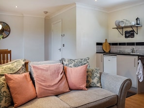 Open plan living space | Roxy’s Cottage - Causey Arch Cottages, Beamish