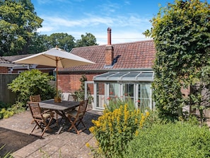 Sitting-out-area | The Old Reading Room, Salhouse, near Norwich