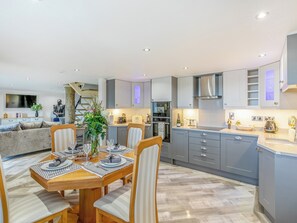 Kitchen/diner | Goosehill Fold, Warmfield, near Wakefield