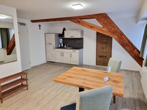 Apartment 3 (52qm) mit Deckenbalken