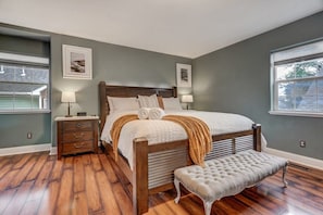 Get the most wonderful night's sleep in the ultra comfortable beds with high end linens and plush pillows!