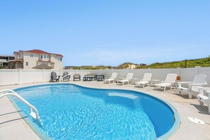 SN0213: Surf Monkey | Private Pool Area