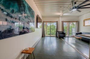 Living Room (2)