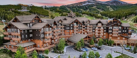 One Ski Hill Escape 8308 - a SkyRun Breckenridge Property - 