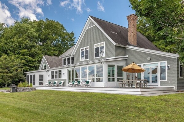 Gorgeous Luxury Home, Panoramic Mountain View! (1236)
